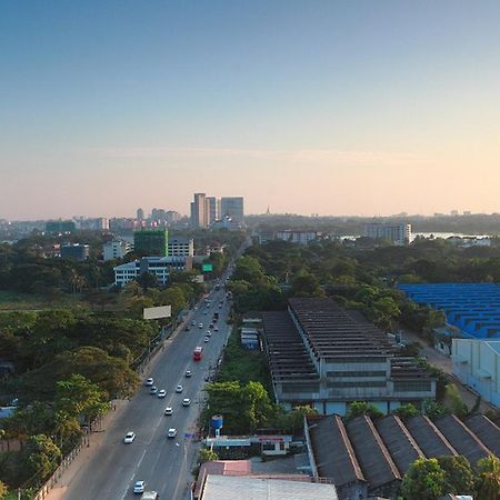 Super Hotel Yangon Exterior foto