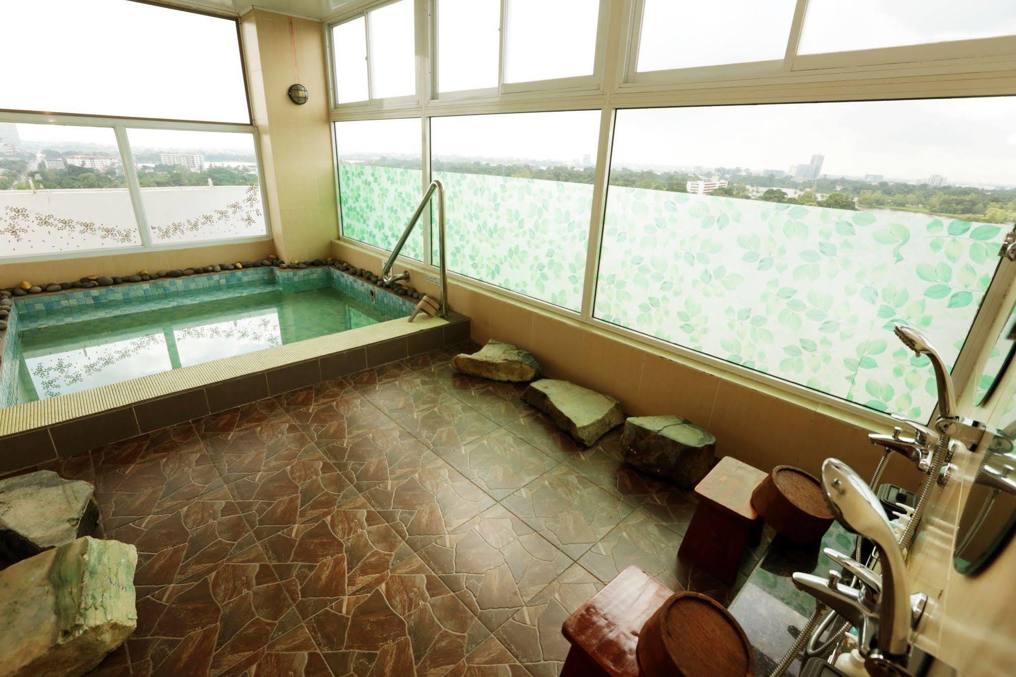 Super Hotel Yangon Exterior foto